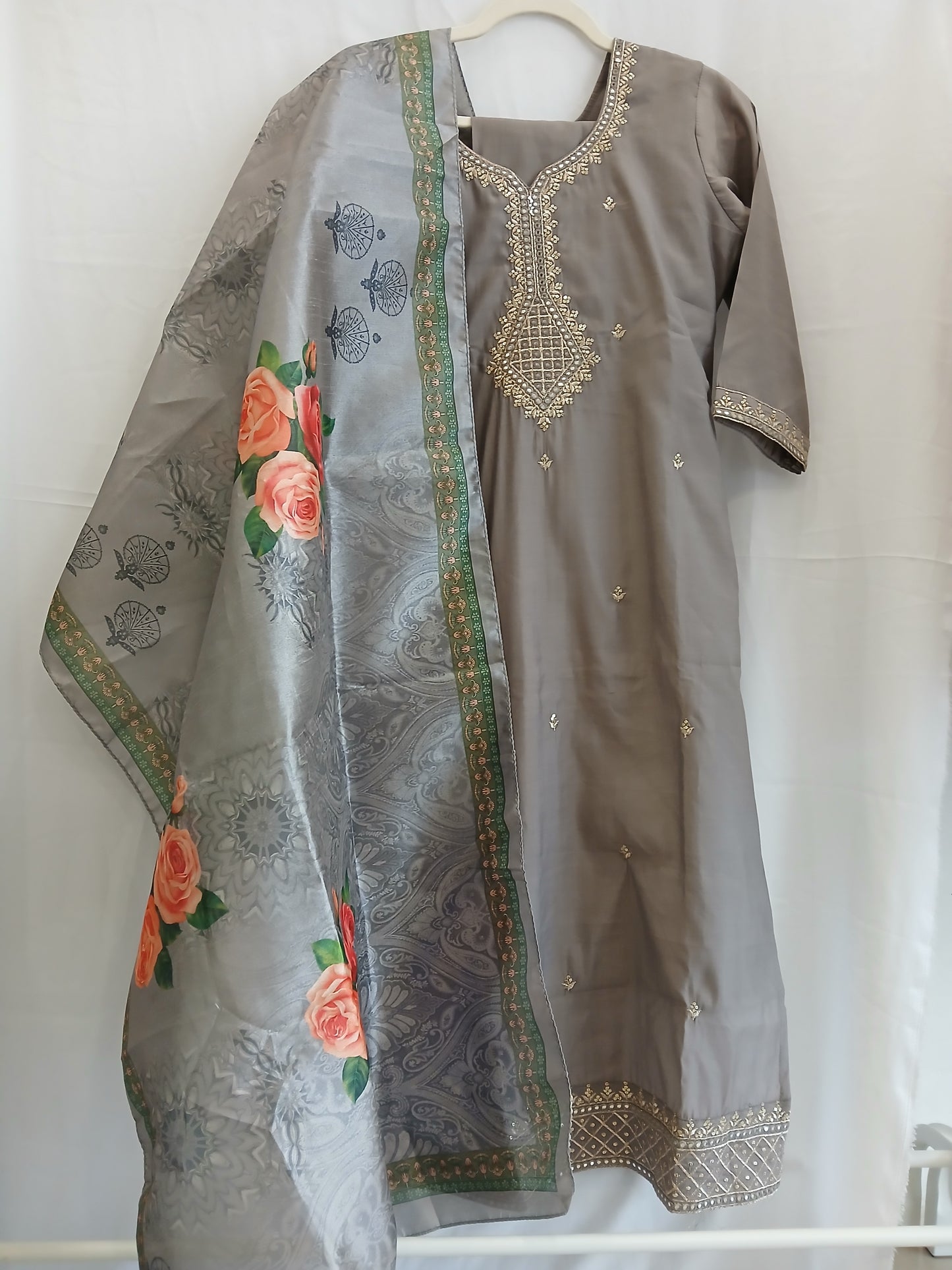 Kurti set of 3 with dupatta and trouser